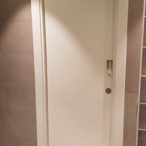 Acabats-de-la-Fusta-Puertas-viejas-como-nuevas-8
